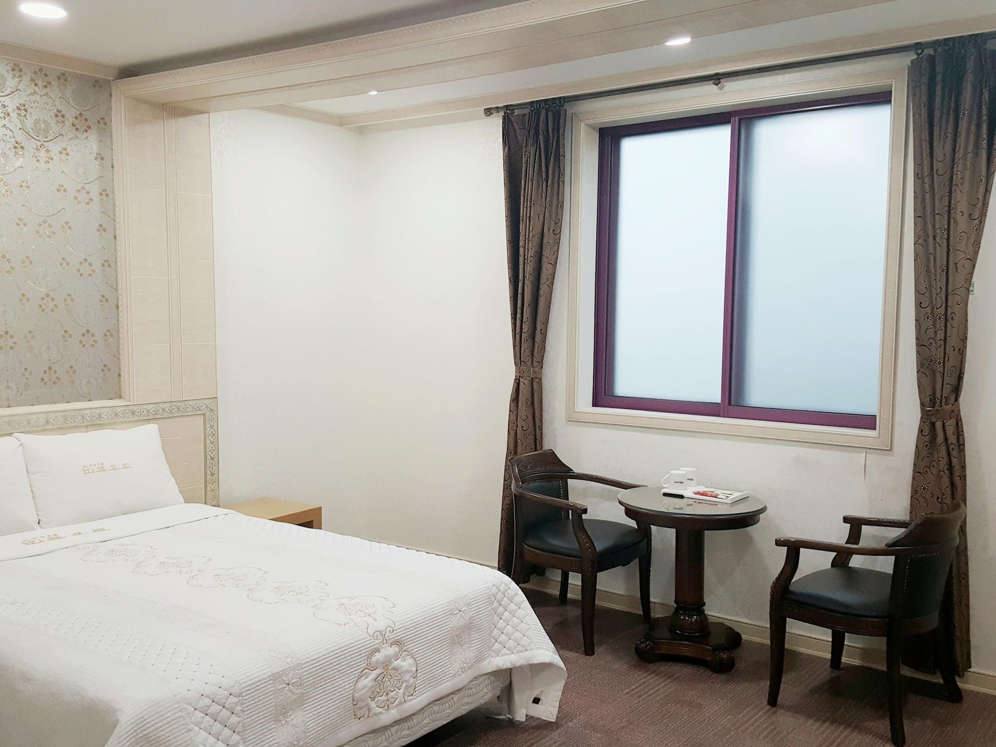 Hotel Parkwood Incheon Airport Kültér fotó