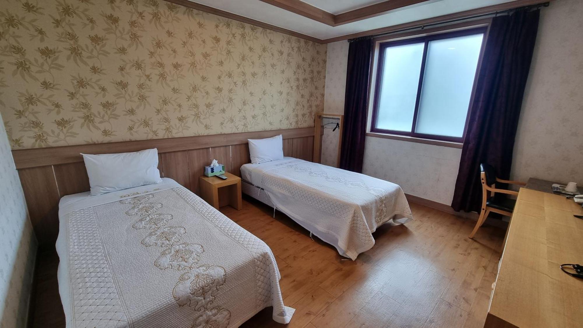 Hotel Parkwood Incheon Airport Kültér fotó