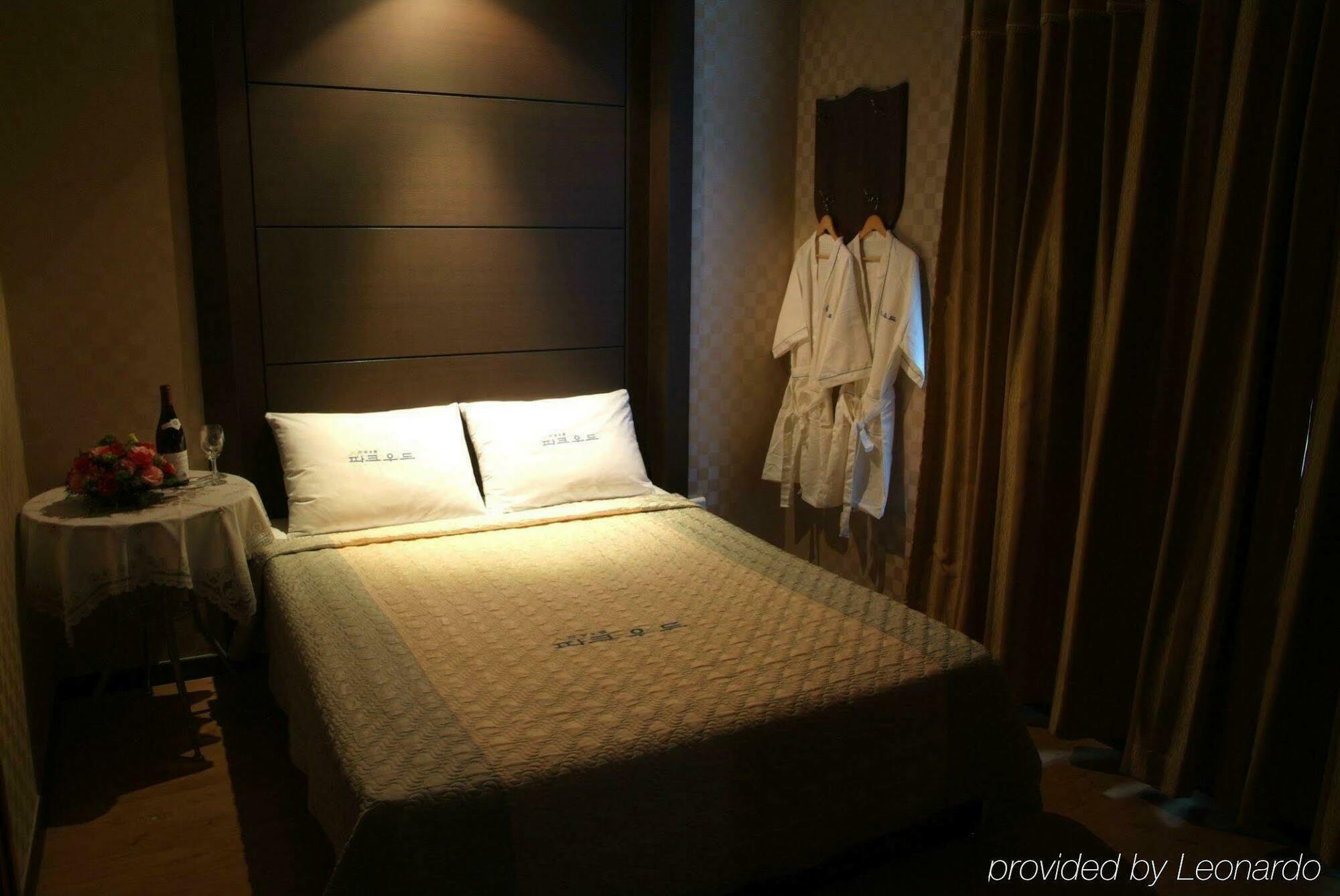 Hotel Parkwood Incheon Airport Szoba fotó
